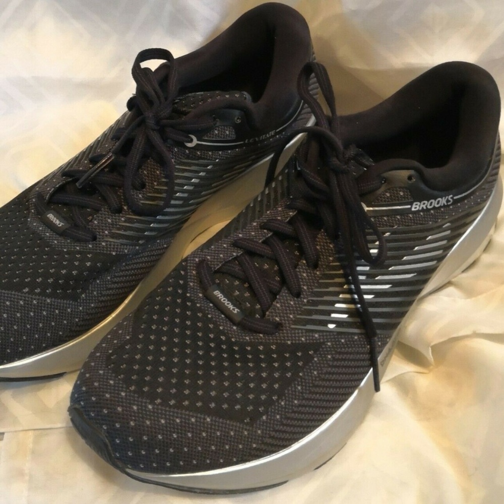 Brooks Levitate Men's Size 10 D Running Shoes